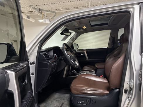 Used 2020 Toyota 4Runner Limited AWD/4WD image 21