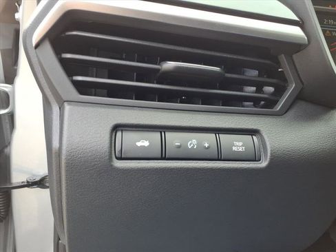 New 2025 Nissan Altima 2.5 SR image 18