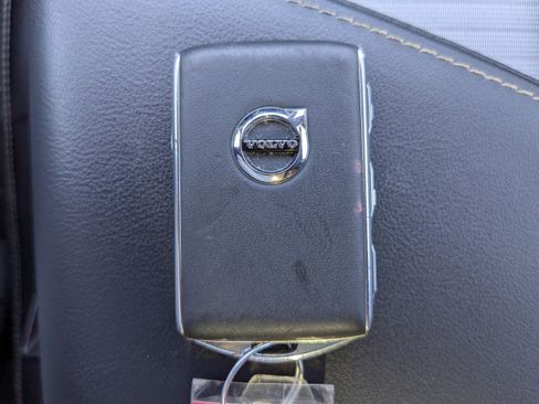 Used 2020 Volvo XC60 T5 R-Design w/ Protection Package Premier image 33