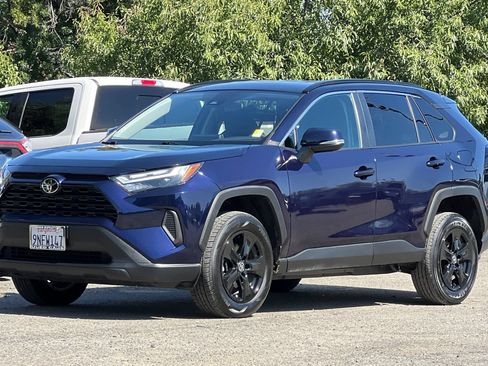Used 2024 Toyota RAV4 XLE FWD image 8