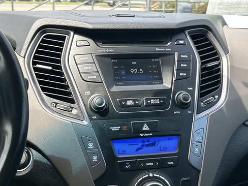 Used 2014 Hyundai Santa Fe GLS FWD image 15