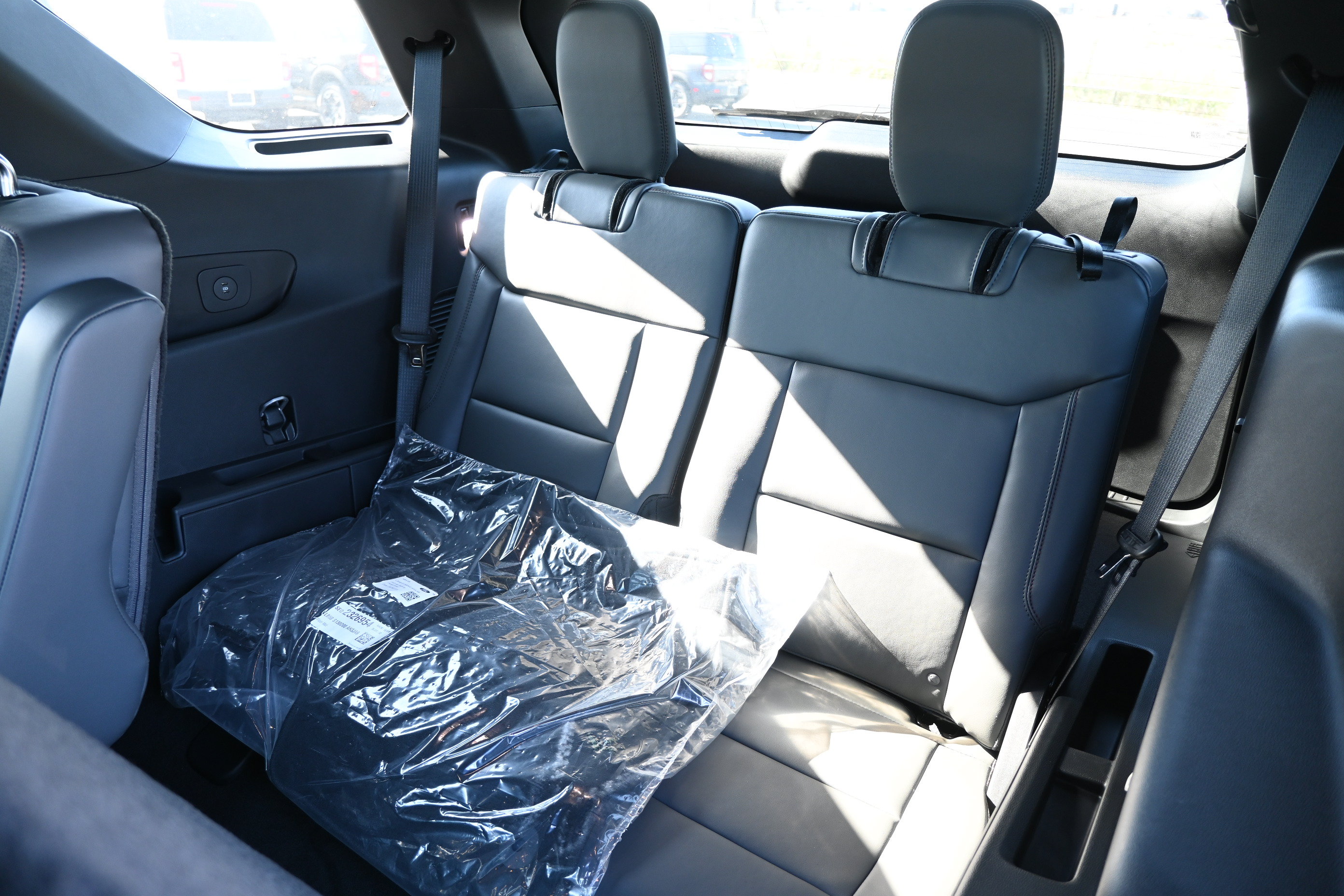 New 2027 Ford Explorer Active w/ Active Comfort Package RWD image 32