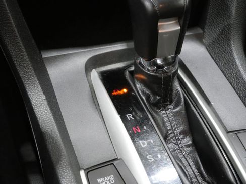 Used 2019 Honda Civic Sport image 22