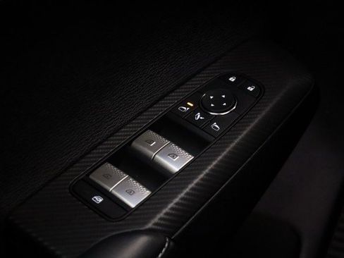 New 2025 Mitsubishi Outlander SE image 17