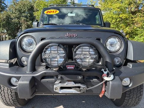 Used 2017 Jeep Wrangler Unlimited Rubicon image 3