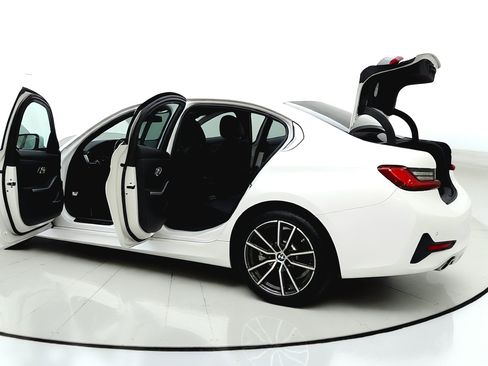 Used 2021 BMW 330i Sedan w/ Convenience Package RWD image 12
