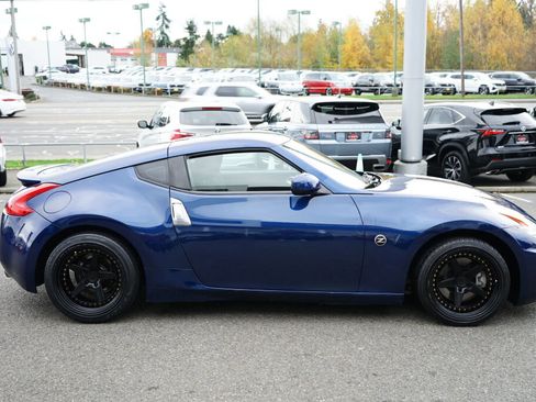 Used 2016 Nissan 370Z Coupe image 6