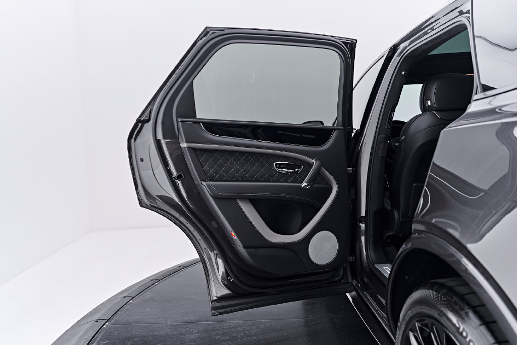 Used 2020 Bentley Bentayga Speed AWD/4WD image 37