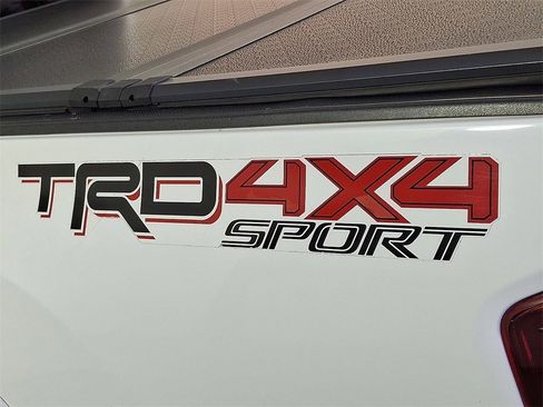 Used 2019 Toyota Tacoma TRD Sport image 33