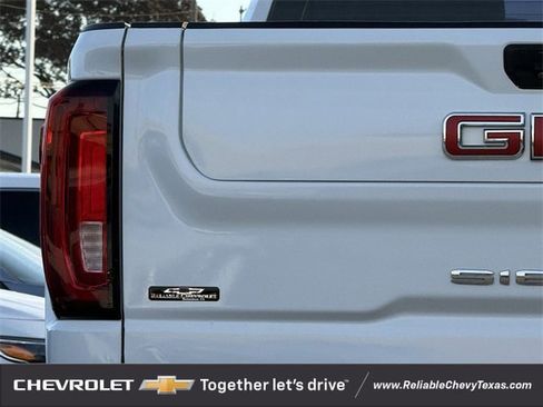 Used 2022 GMC Sierra 2500 AT4 image 9