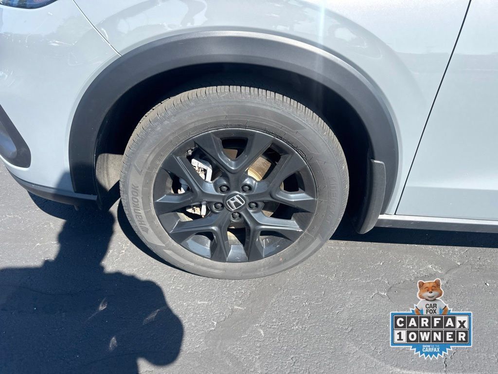 Certified 2025 Honda HR-V Sport image 17