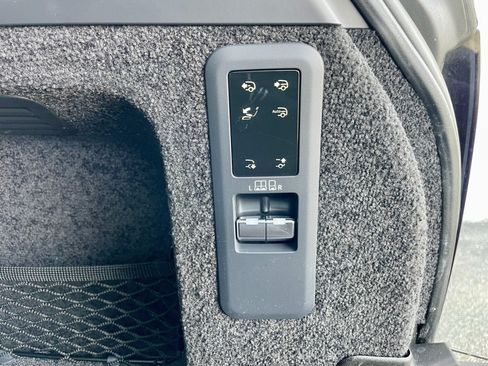 Used 2024 Land Rover Range Rover Autobiography AWD/4WD image 38