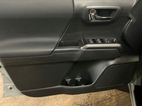 Certified 2023 Toyota Tacoma TRD Off-Road image 12