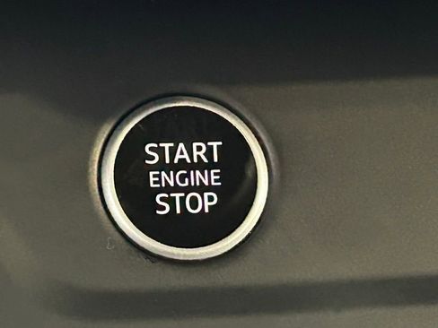 Used 2023 Audi Q3 2.0T Premium w/ Black Optic Sport Package image 51