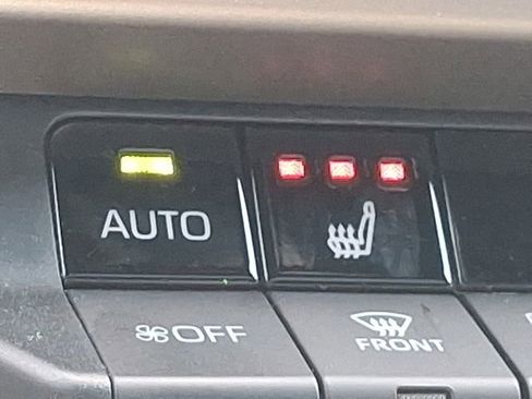 Used 2025 Toyota Camry SE w/ Multimedia Upgrade Package FWD image 23