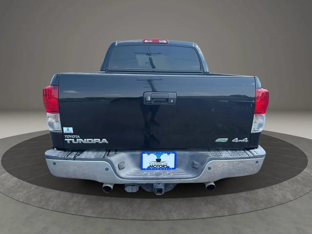 Used 2013 Toyota Tundra Limited w/ Memory Pkg AWD/4WD image 4