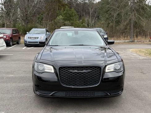 Used 2021 Chrysler 300 Touring w/ Sport Appearance Package image 2