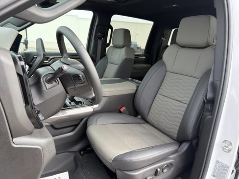 New 2026 Chevrolet Silverado 2500 ZR2 w/ LPO, Dark Essentials Package image 13