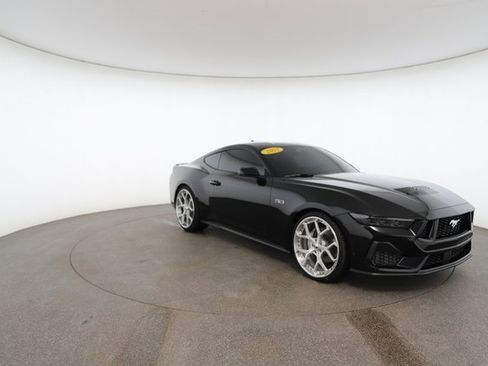 Used 2025 Ford Mustang GT Premium image 27