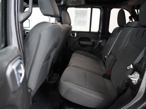 Used 2024 Jeep Wrangler Unlimited AWD/4WD image 5