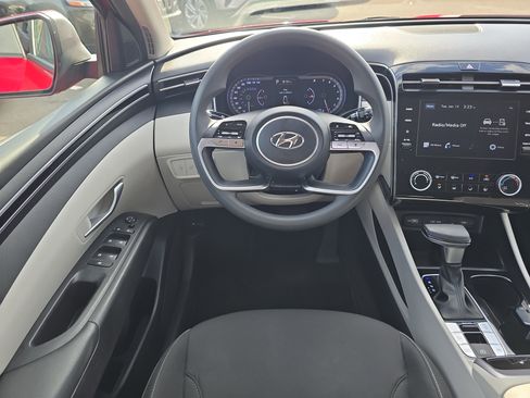 Used 2023 Hyundai Tucson SEL image 16
