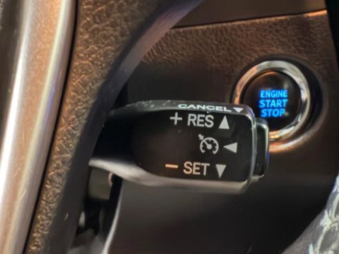 Used 2015 Toyota Corolla S FWD image 34