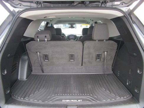 Used 2020 Chevrolet Traverse LT image 21