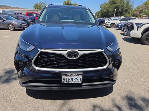 Used 2025 Toyota Highlander XLE AWD/4WD image 8