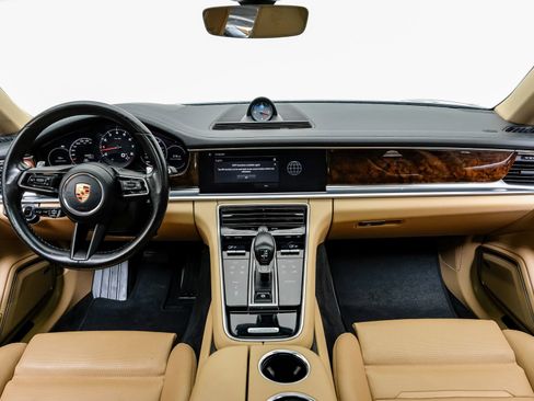 Used 2023 Porsche Panamera 4 Platinum Edition image 19