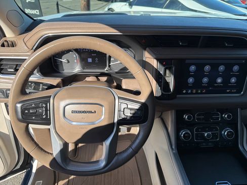 Used 2021 GMC Yukon XL Denali w/ Denali Ultimate Package image 28