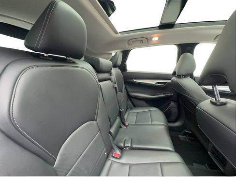 Used 2023 INFINITI QX50 Luxe FWD image 28