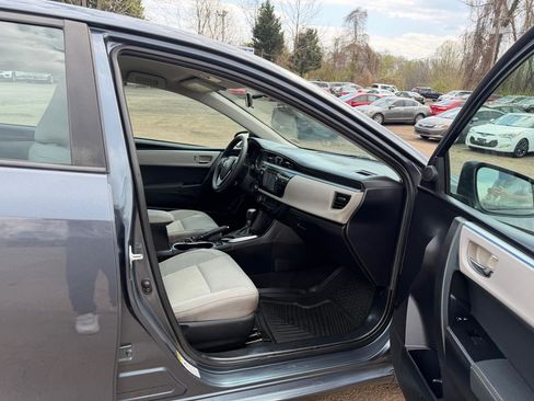 Used 2015 Toyota Corolla LE image 13