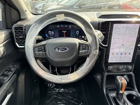 New 2025 Ford Ranger Lariat w/ Chrome Accent Package image 13