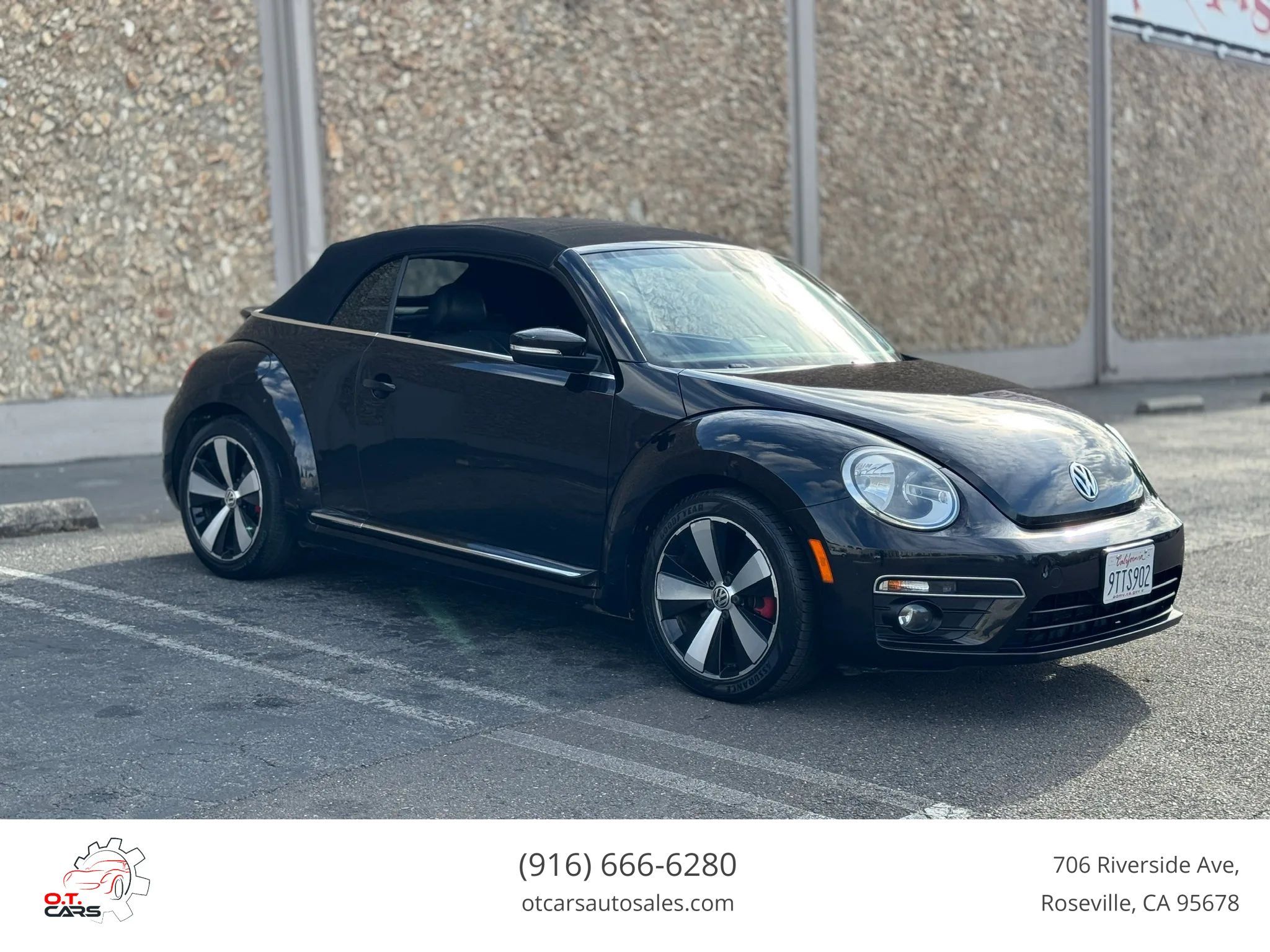 Used 2013 Volkswagen Beetle 2.0T FWD image 1