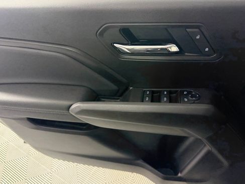 Used 2025 GMC Canyon Elevation RWD image 26