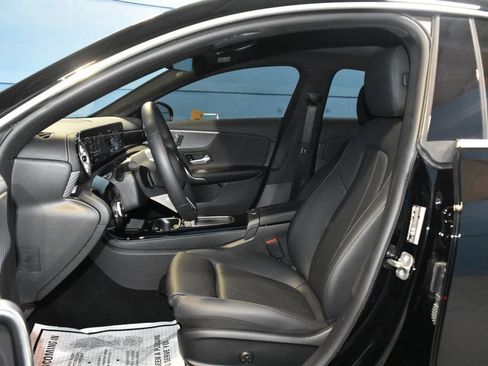 Certified 2025 Mercedes-Benz CLA 250 4MATIC image 8