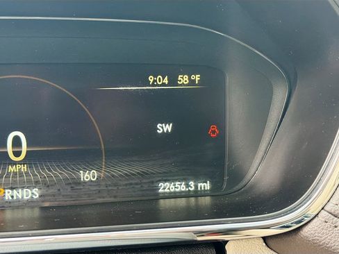 Used 2018 Lincoln Continental Select w/ Continental Climate Package image 12