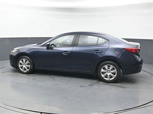Used 2016 MAZDA MAZDA3 i Sport image 3