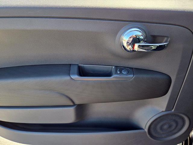 Used 2018 FIAT 500 Pop w/ Urbana Appearance Package FWD image 18