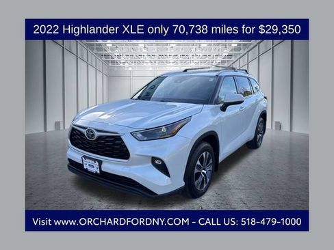 Used 2022 Toyota Highlander XLE AWD/4WD image 1