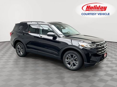 Used 2026 Ford Explorer Active w/ Active Comfort Package AWD/4WD image 1