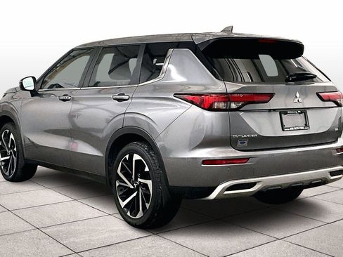 Used 2022 Mitsubishi Outlander SE image 10