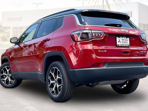 Used 2025 Jeep Compass Limited AWD/4WD image 30