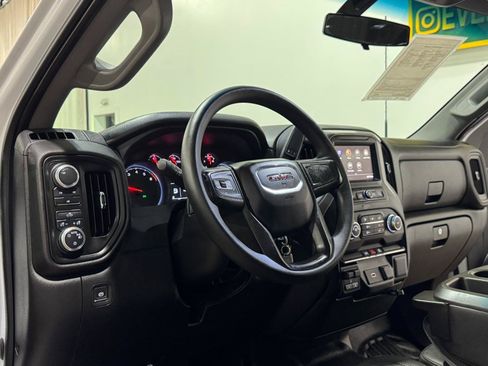 Used 2020 GMC Sierra 2500 4x4 Regular Cab w/ Convenience Package image 9