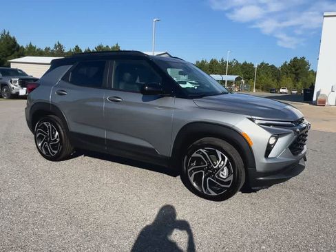 New 2026 Chevrolet TrailBlazer RS w/ Driver Confidence Package image 2