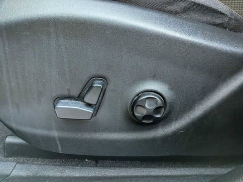 Used 2016 Jeep Cherokee 75th Anniversary image 16