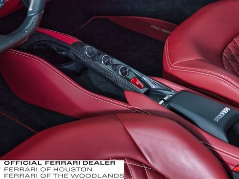 Used 2020 Ferrari F8 Tributo image 5