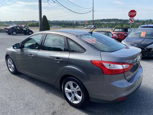 Used 2014 Ford Focus SE FWD image 8