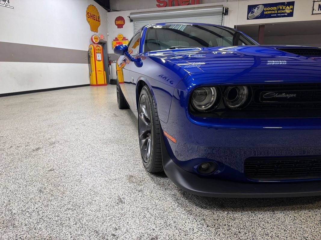 Used 2022 Dodge Challenger R/T Scat Pack w/ Scat Pack Stripe RWD image 14