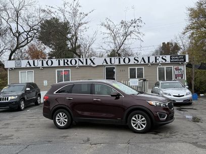 Used 2016 Kia Sorento LX w/ LX Convenience Package